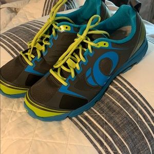 IO Pearl Izumi men’s spinning shoe